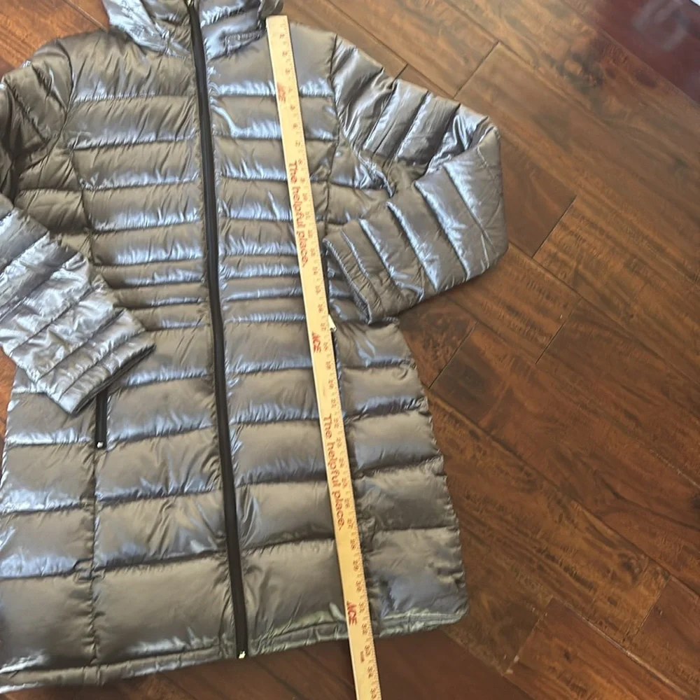 Andrew Marc | Women's silver puffer coat jacket - Picture 6 of 10